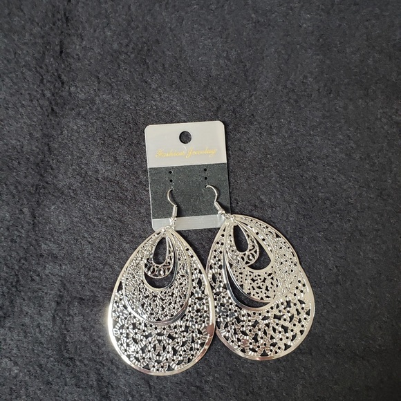 Earrings - Picture 2 of 2